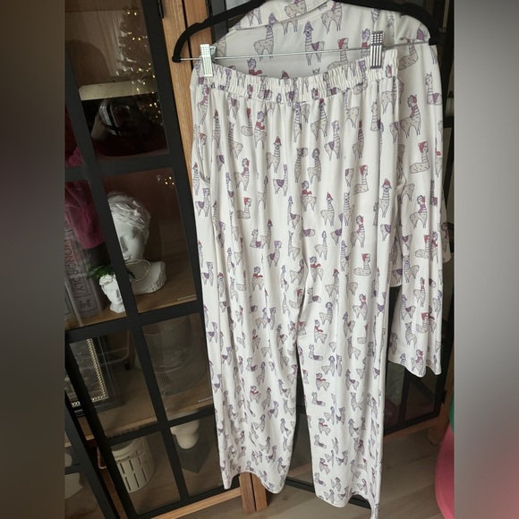 WILDFOX Pajamas Set Llamas Boxy Long Sleeve top shirt pants button down cropped - Picture 5 of 7